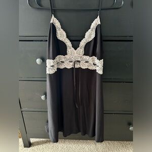 Whispers Lingerie/Sleepwear